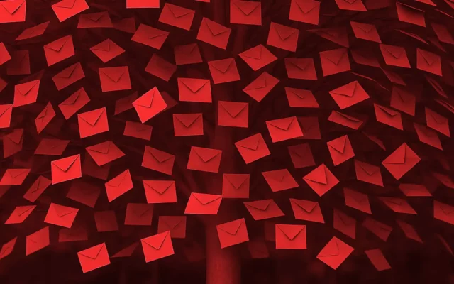 Ein Baum mit Briefumschlägen als Blätter